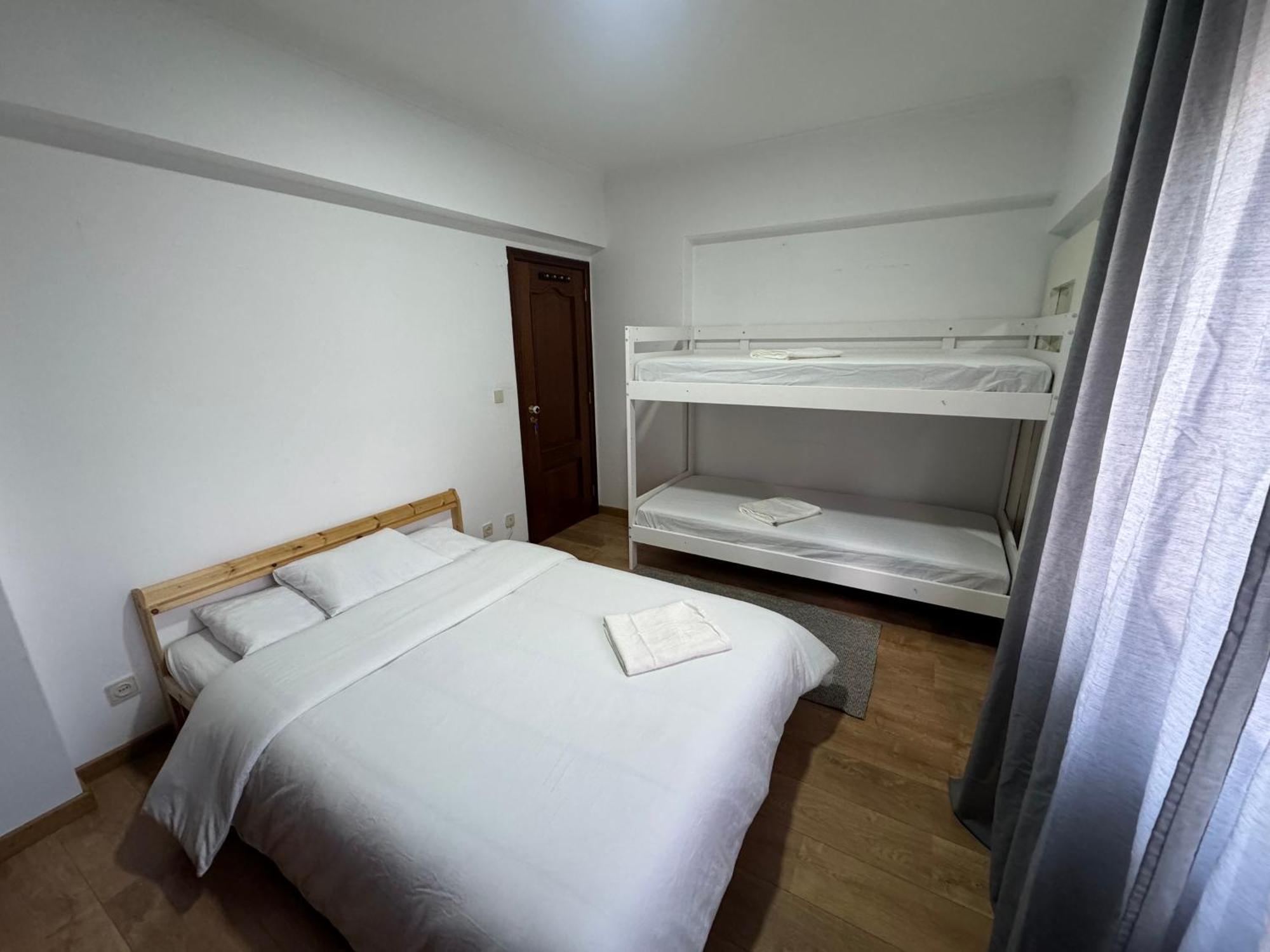 Airport And Bus Station Home Lisboa Rom bilde